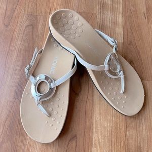 Vionic Sandals White Size 9